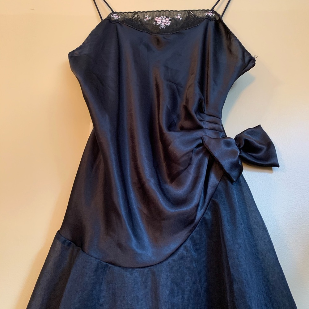 Vintage Voe Mode Nightgown. S